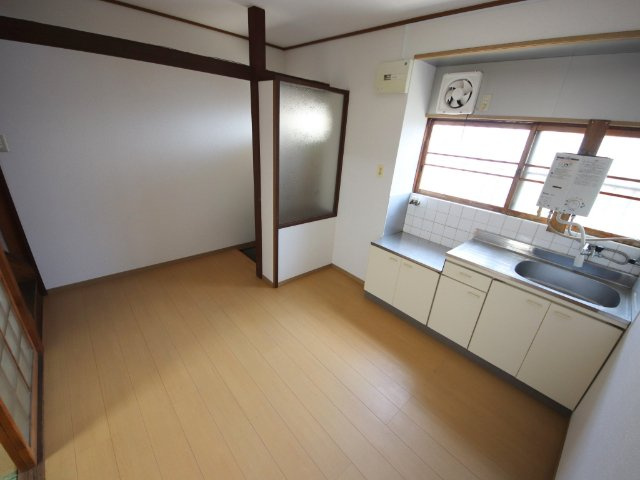 生駒市西旭ケ丘のテラスの居間・リビング