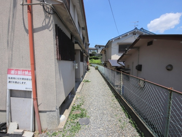 生駒市西旭ケ丘のテラスのエントランス