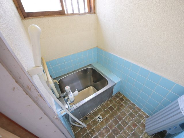 生駒市西旭ケ丘のテラスの洗面所