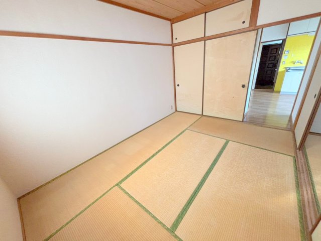 生駒市壱分町の賃貸マンションの和室