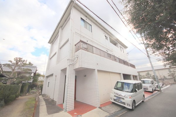 生駒市壱分町の賃貸マンションの外観