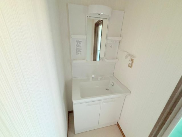 生駒市壱分町の賃貸マンションの洗面所