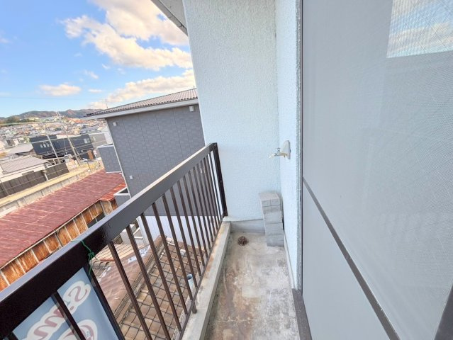 生駒市壱分町の賃貸マンションのバルコニー