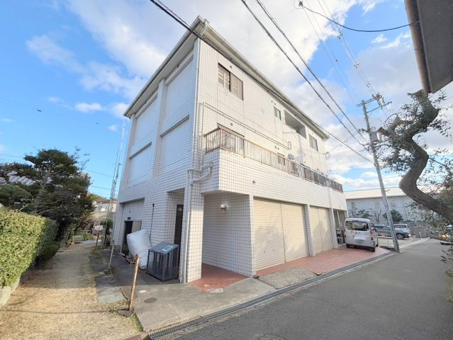 生駒市壱分町の賃貸マンションの外観