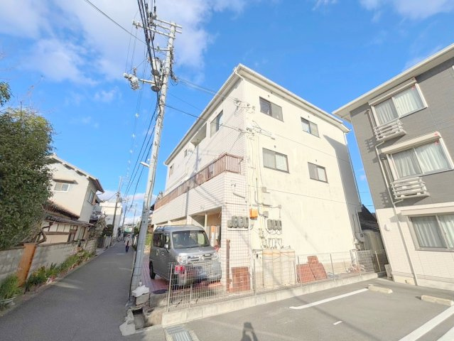 生駒市壱分町の賃貸マンションの外観