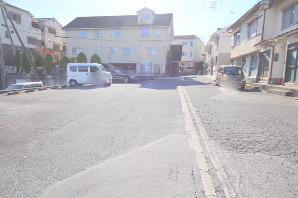 山中住宅の駐車場