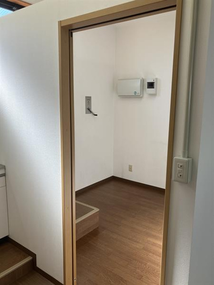 【その他】 | ルミエールアルシェ | パーテーションで区切られた休憩所になるスペースもあり。