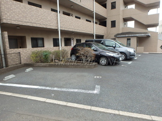 【駐車場】