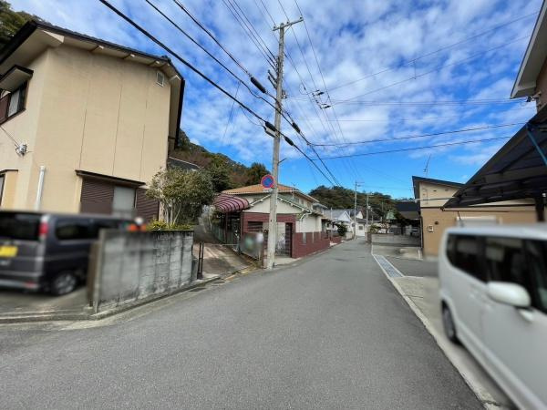 和歌山市打越町　中古戸建の前面道路含む現地写真