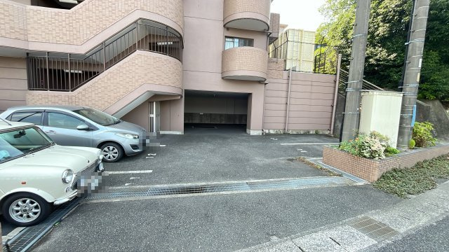 キングスコート加木屋東の駐車場