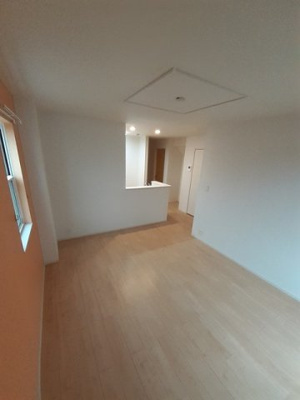 【居間・リビング】 | フルールⅡ | ゆったり過ごせる居間です