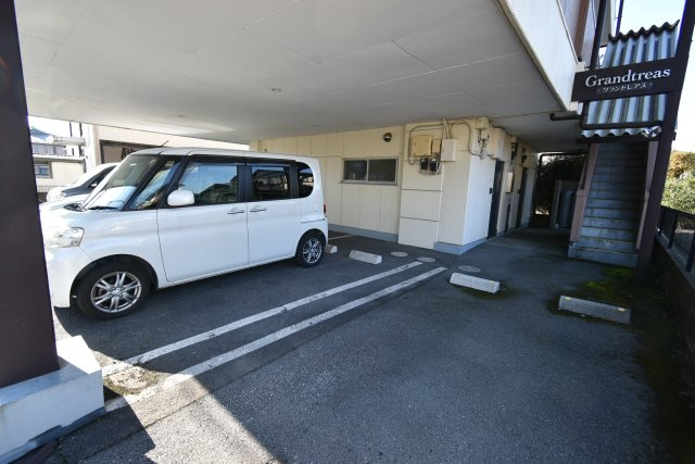 【駐車場】 | グランドレアス