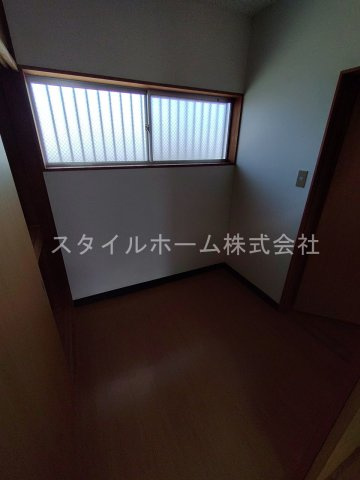 ＡＲＰＯＡＤＯＲⅡ（アポアドール）の居間・リビング