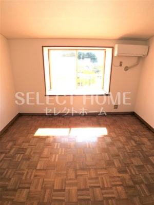 【居間・リビング】 | マンションセンチュリー | こちらの居間で趣味の時間をお楽しみください