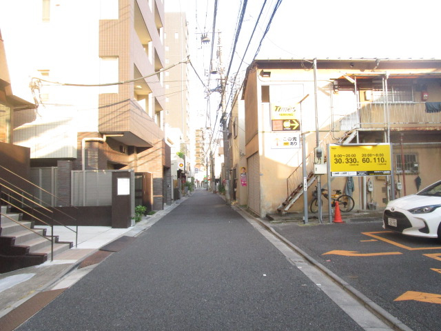 文京区根津１丁目の倉庫の周辺