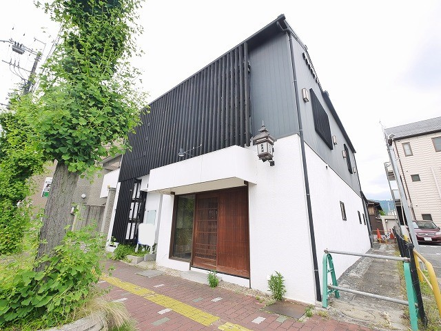吉川店舗（本子守町）の外観