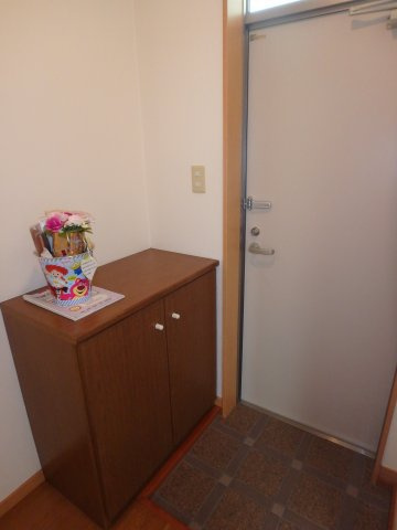 オアシス六番館の玄関|大島　オアシス六番館　1K　玄関