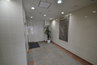 【エントランス】