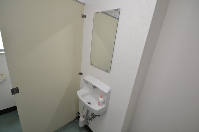 【トイレ】 | 稲荷町尾崎ビル