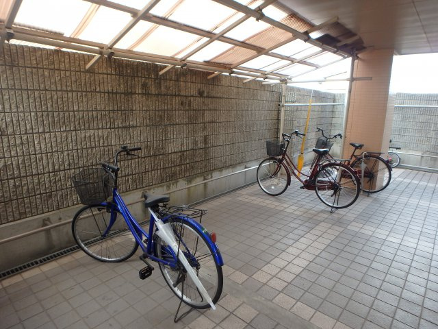 ＡＸＩＡ倉敷のその他共用部分|大島　AXIA倉敷　2DK　駐輪場