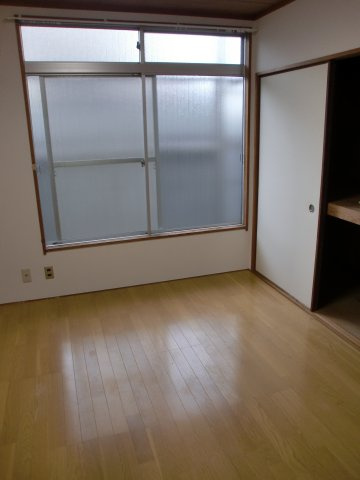 フォーブル吉田の居間・リビング