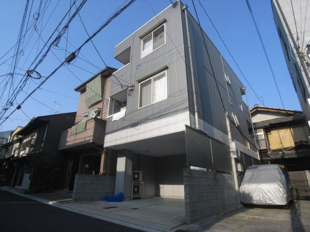 シャンテ西洞院の外観