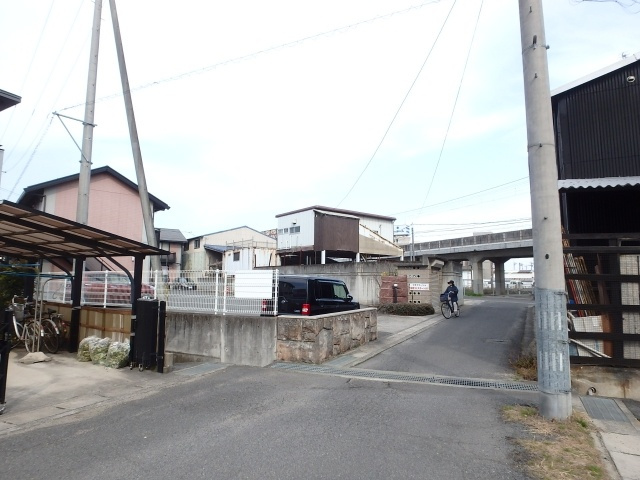 プチプラージュＡ棟の周辺