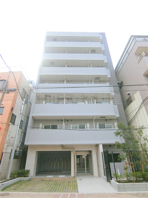 ステージファースト糀谷の外観|2020年8月築　RC鉄筋コンクリート造地上8階建て総戸数22戸　Wi-Fiインターネット無料の分譲賃貸マンション　東京都大田区萩中2丁目　京急空港線糀谷駅徒歩7分