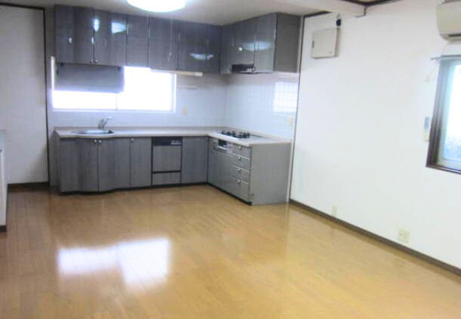 伊予市尾崎の中古のおうち　伊予市尾崎中古戸建のキッチン|キッチンです