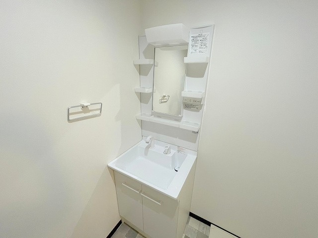 アベニール十三の独立洗面台