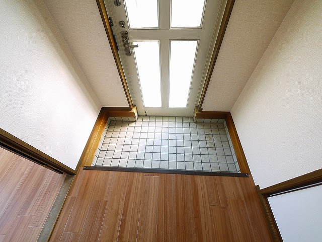 ガーデンヒルズ高の原　3棟の玄関|シンプルで使いやすい玄関です