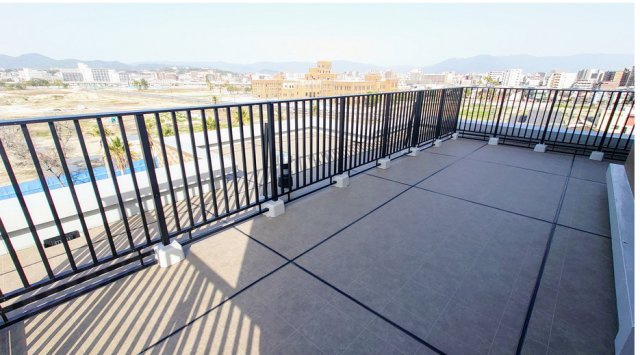 グランフォーレ箱崎九大前駅レジデンスのバルコニー|グランフォーレ箱崎九大前駅レジデンス（3LDK）