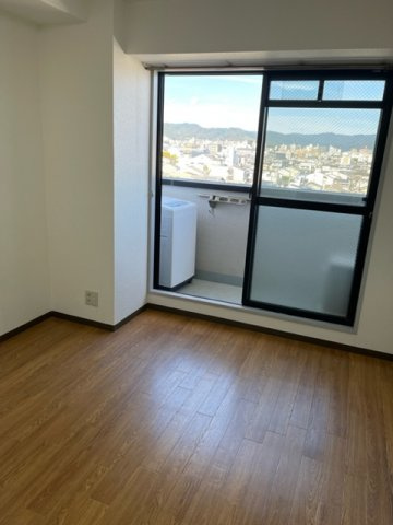 日邦丸太町ビルの居間・リビング