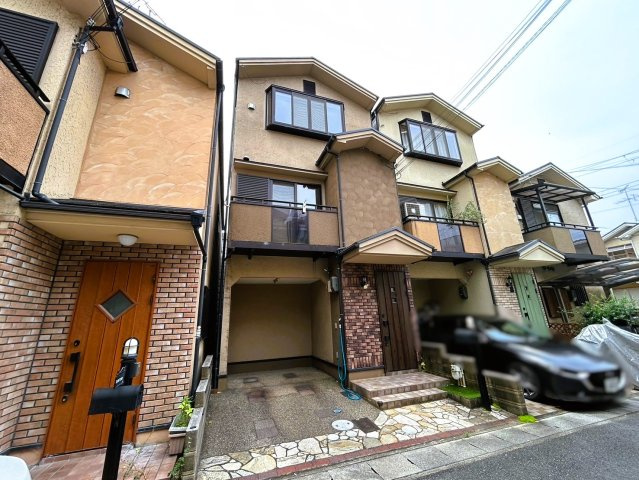 下鳥羽南円面田町の外観