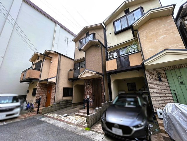 下鳥羽南円面田町の外観