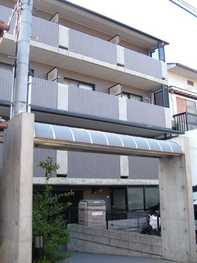 アヴァンセクール道正町