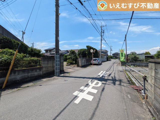 熊谷市広瀬　中古戸建の前面道路含む現地写真|ゆとりの広さの前面道路