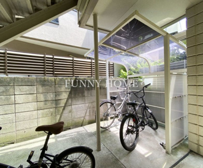 【駐車場】 | メゾンスズエン | 自転車1台駐輪可能♪