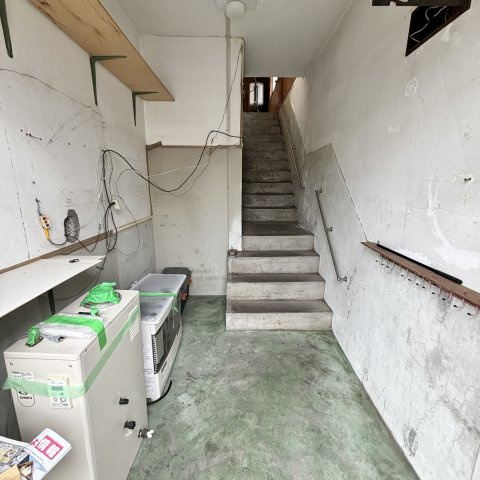 室蘭市本町2丁目4-11戸建のロビー