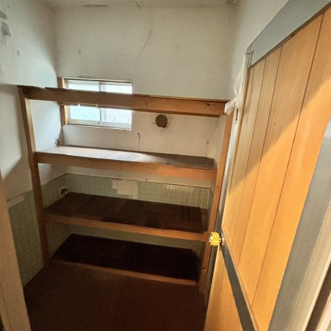 室蘭市本町2丁目4-11戸建の収納