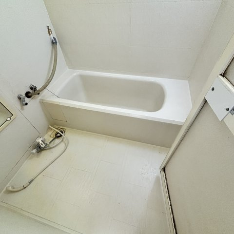 室蘭市本町2丁目4-11戸建の浴室