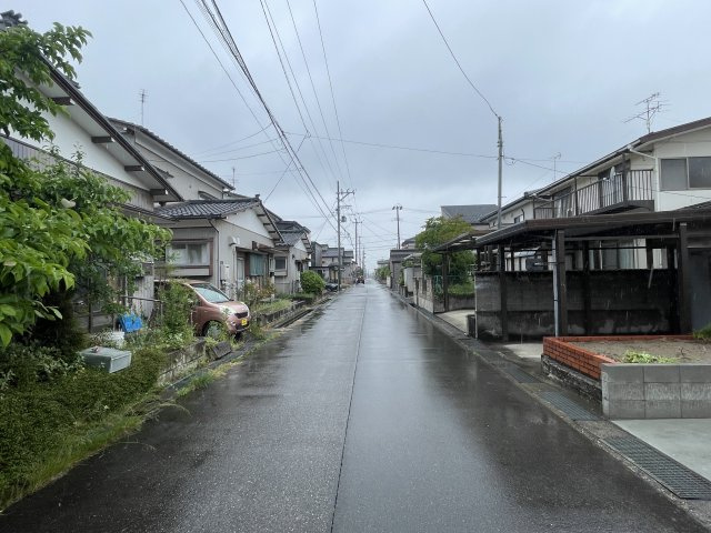 中央区高志2丁目　中古戸建の前面道路含む現地写真