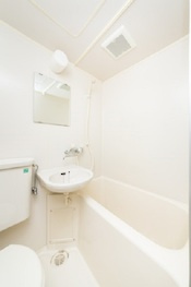 コートハウス紫明の浴室