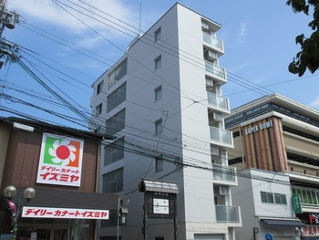 大学生協指定学生会館 ホワイトモンブランの外観