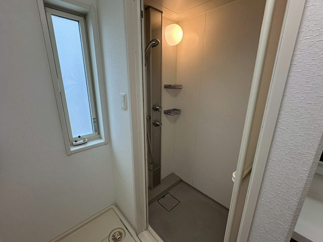 【設備】 | 松江市朝酌町中古戸建 | 2階にはシャワールームがあります