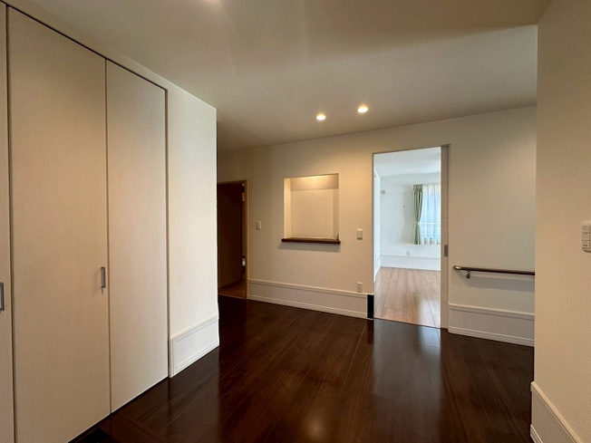 【玄関】 | 松江市朝酌町中古戸建 | 玄関入ってすぐのスペースです