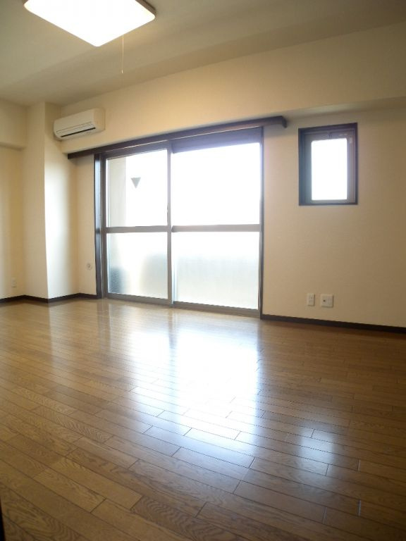 御所西エクセル三宅の居間・リビング