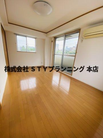 仲介手数料0円！第74プロスパービルの居間・リビング