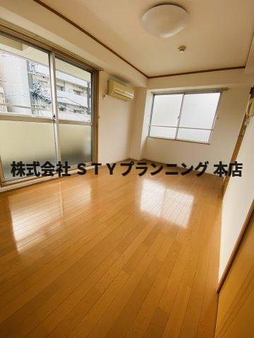 仲介手数料0円！第74プロスパービルの居間・リビング