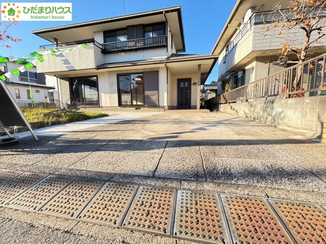 蓮田市椿山1丁目　中古一戸建ての駐車場